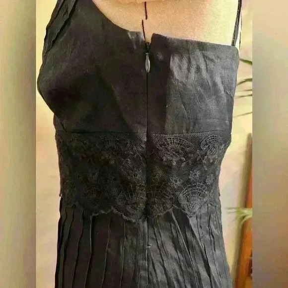 Ann Taylor Black Midi Pleated Dress | Lace Detail | Size 2 - Picture 7 of 8